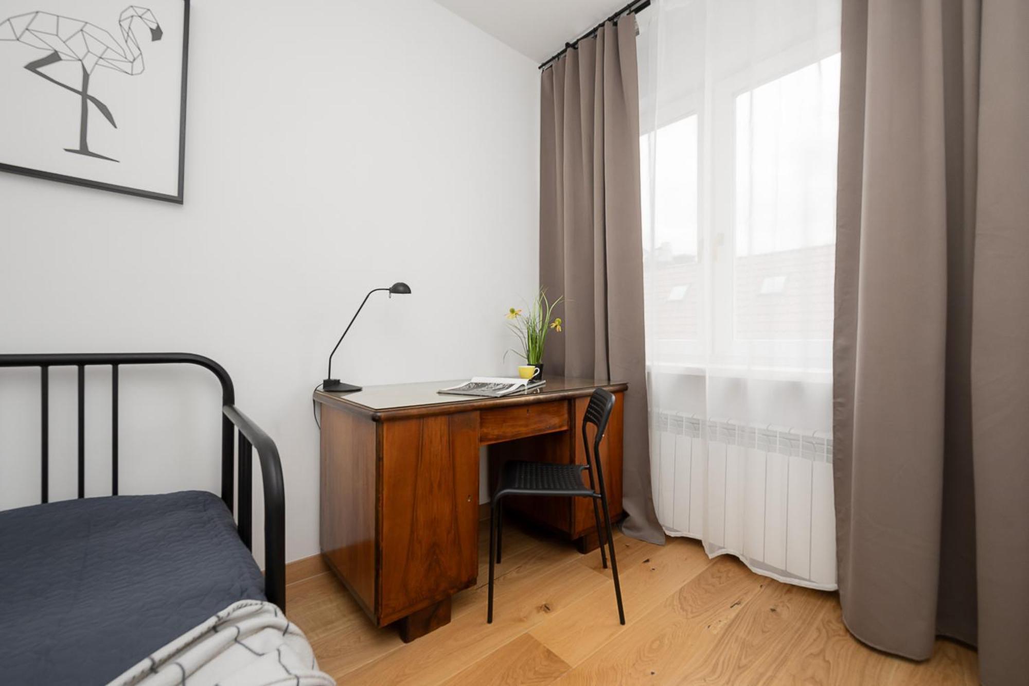 Charming For 4 People Located 650 M From The Old Town Of By Renters Warsaw